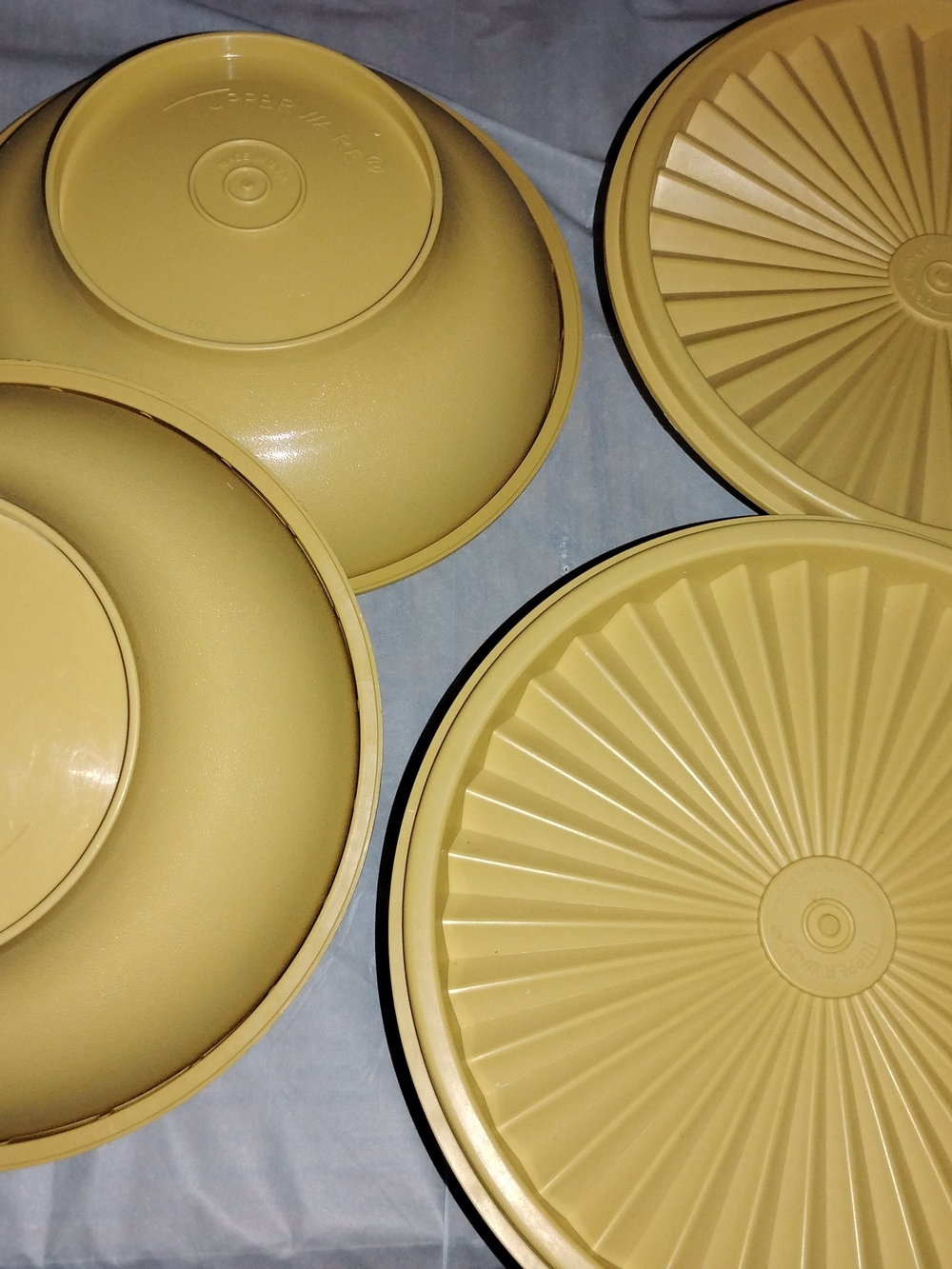 Tupperware Mustard Yellow Radiant Lids &10 Bowls